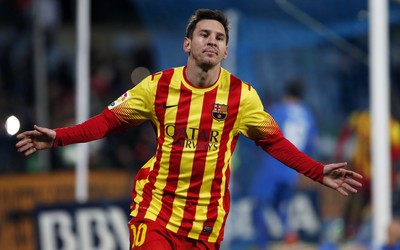 浩瀚电竞快讯-于帕梅卡诺这脚法不像后卫